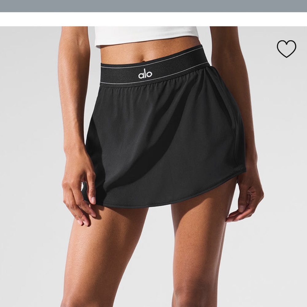 Alo Match point tennis skirt 
Size medium 
Color is black